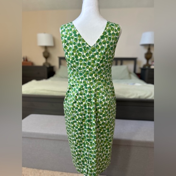 Boden green polka dot V-neck sheath dress, size 6R. - Picture 5 of 7